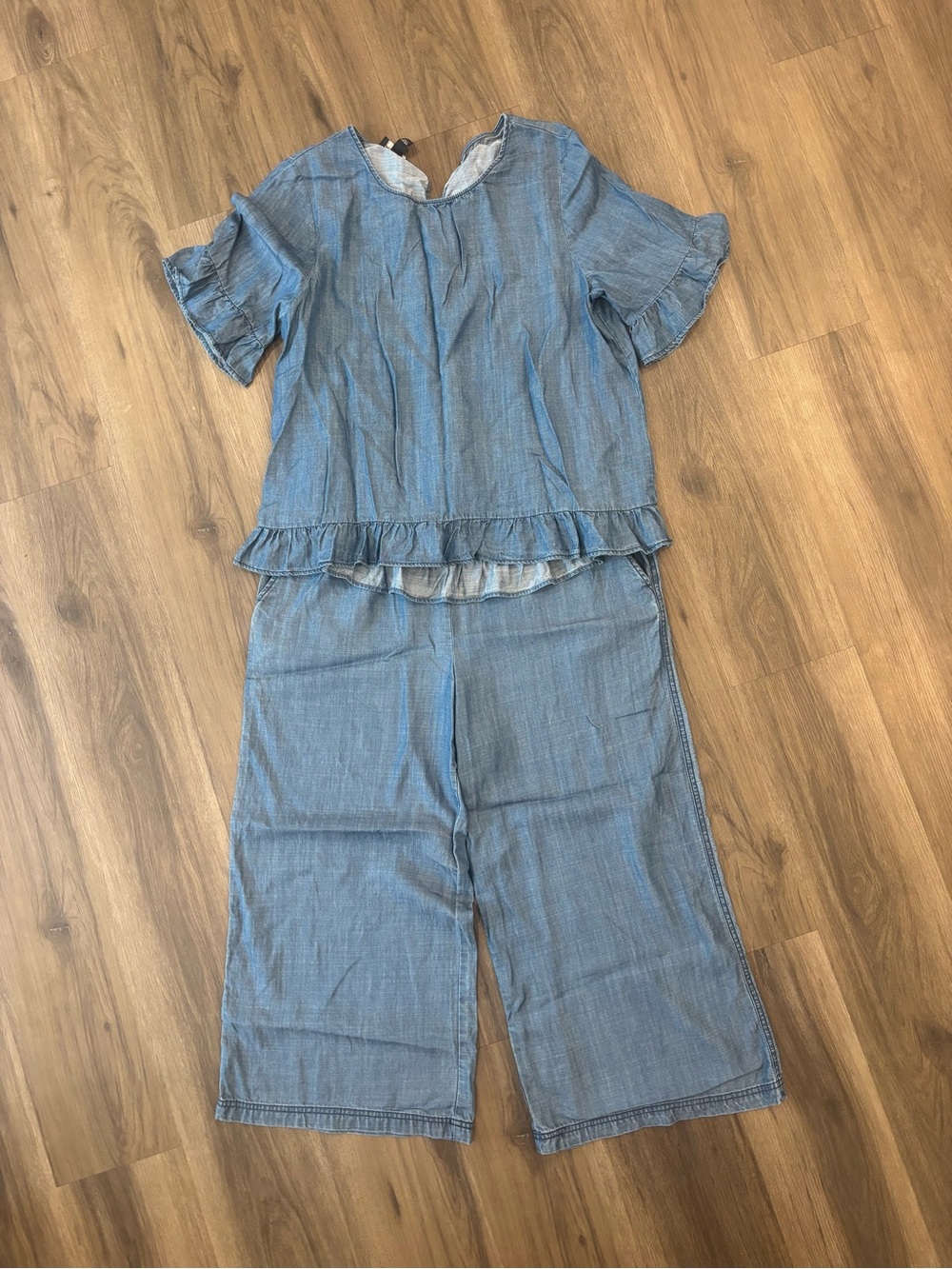 I.N. Studio Chambray Wide-Leg Two-Piece Set in Light Blue